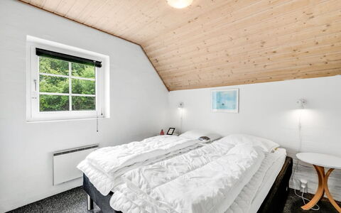 Ulf - 2Km from the Sea: Madera, Casa, Cabaña, Habitación, Congelación, Nieve, Cama, Lecho, Invierno, La Luz Del Día