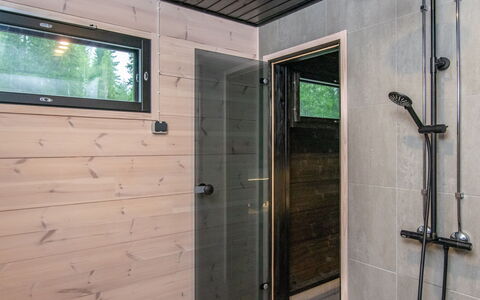 Sarppala: Madera, Piso, Arreglo De Tubería, Diseño De Interiores, Suelo, Techo, Plomería, Habitación, Baño, Vaso