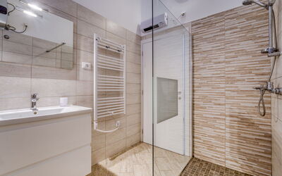 Alojamiento:&nbsp;Wabi Sabi Resort 2 710.3