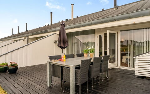 Nis - 900M from the Sea: Inmuebles, Sombra, Entrada De Coches, Casa De Campo