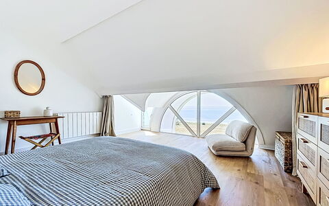 Madavoar: Diseño De Interiores, Habitación, Piso, Madera, Mueble, Suelo, Techo, Cama, Lecho, Linos