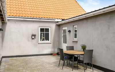 Nanja - 250M from the Sea