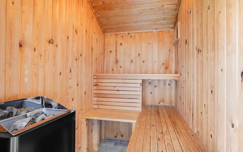 Gritt - 400M from the Sea: Casa, Casa, Barrio Residencial, Techo, Cabaña, El Terreno Del Lote, Inmuebles, Yarda, Jardín, Vía Muerta