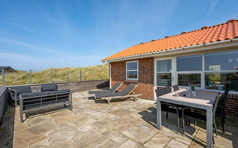 Ema - 500M from the Sea: Cielo, Mueble Para Exteriores, Arena