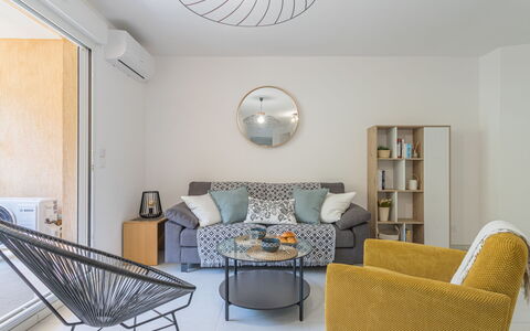 Alojamiento:&nbsp;151 Bay Street 456.2