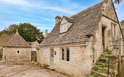 Courtside Cottage