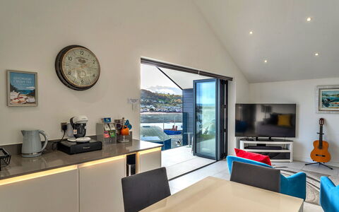 Anchor View: Departamento, Balcón, Sombra, Centro De Deportes Acuáticos, Hotel, Muelle