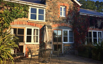 Little Dunley - Wisteria Cottage
