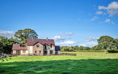 Groes Faen Bach Farmhouse