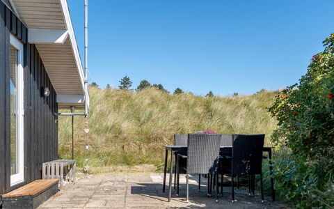 Greta - 2.5Km from the Sea: Madera, Casa, Porche, Cubierta, Madera Dura, Techo, Manchas De Madera, Suelos De Madera, Eco Hotel