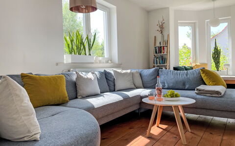 Meerhaus: Mueble, Piso, Diseño De Interiores, Sofá, Suelo, Sala, Suelos De Madera, Comodidad