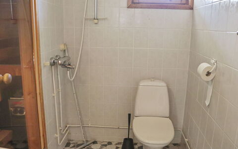 Mukalilla, Paritalo Sis Loppusiivouksen: Asiento Del Baño, Baño, Baño, Arreglo De Tubería, Piso, Suelo, Plomería, Lavabo, Loseta, Grifo