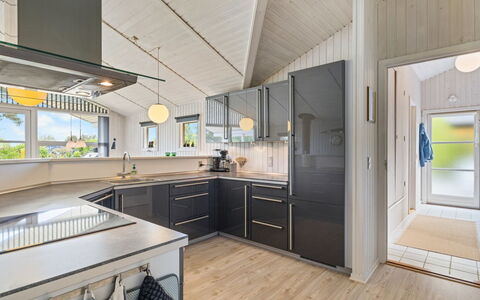 Frederikke - 875M from the Sea: Madera, Techo, Diseño De Interiores, Piso, Suelos De Madera, Cocina, Suelo, Lámpara, Mostrador, Casa