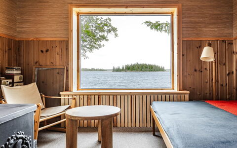 Huset På Udden: Madera, Piso, Madera Dura, Manchas De Madera, Tablón, Suelos De Madera, Barniz, Madera Contrachapada, Lámpara, Sala