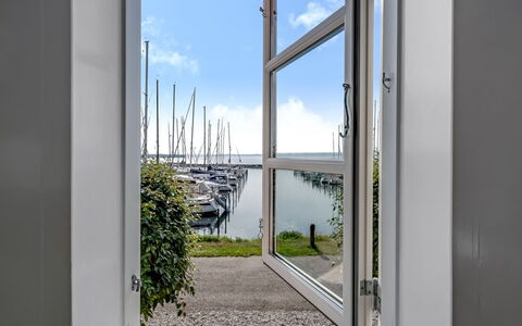 Ulvi - 15M from the Sea: Techo, Casa, Puerta, Cabaña, Sombra, Vía Muerta, Yarda, Inmuebles, Patio Interior