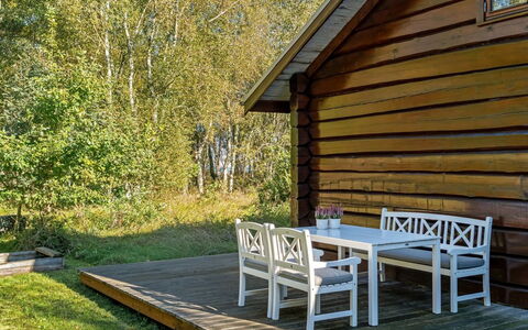 Devis - from the Sea: Madera, Casa, Porche, Cubierta, Madera Dura, Techo, Manchas De Madera, Suelos De Madera, Eco Hotel