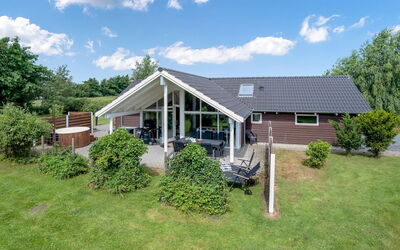 Mika - 800M from the Sea