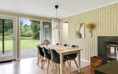 Göran - 30Km from the Sea: Cabaña, Patio Interior, Yarda, Edificios Del Jardín, Cobertizo, Vía Muerta, Mueble Para Exteriores, Cuarto De Troncos, Estructura Al Aire Libre, Choza
