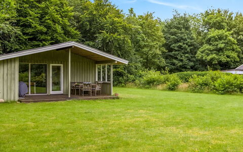 Göran - 30Km from the Sea: Cabaña, Patio Interior, Yarda, Edificios Del Jardín, Cobertizo, Vía Muerta, Mueble Para Exteriores, Cuarto De Troncos, Estructura Al Aire Libre, Choza