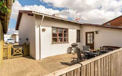 Antine - 400M from the Sea