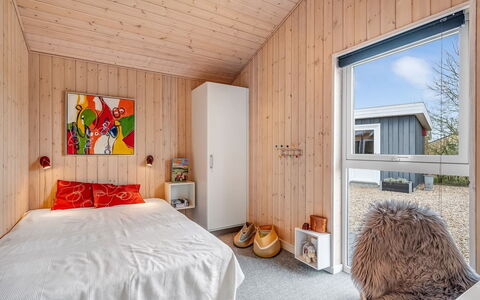Anelise - 800M to the Fjord: Madera, Techo, Casa, Habitación, Manchas De Madera, Madera Dura, Tablón, Madera Contrachapada, Suelos De Madera, Cama