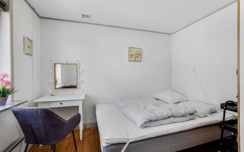 Paale - 208M from the Sea: Mueble, Diseño De Interiores, Suelo, Piso, Cama, Habitación, Techo, Encendiendo, Habitación, Casa
