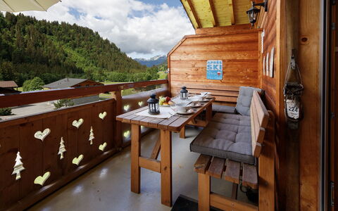 Mon Abri B: Madera, Manchas De Madera, Madera Dura, Tablón, Maderas, Cuarto De Troncos, Barniz, Eco Hotel, Porche, Pueblo De Montaña