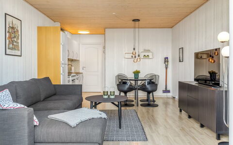 Kjera - 2.4Km from the Sea: Mueble, Diseño De Interiores, Piso, Sofá, Madera, Suelo, Techo, Sala, Lámpara, Habitación