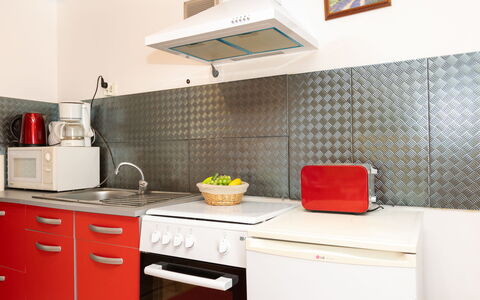 Les Jardins: Aparato De Cocina, Cocina, Electrodoméstico, Piso, Estufa De Cocina, Mostrador, Diseño De Interiores, Electrodoméstico, Suelo, Estufa