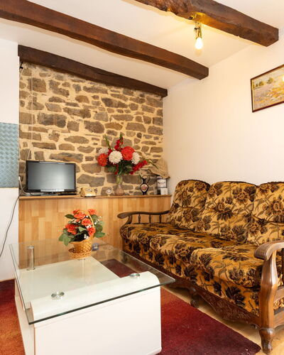 Les Jardins: Mueble, Diseño De Interiores, Habitación, Suelo, Sala, Sofá, Planta De Casa, Silla, Marco