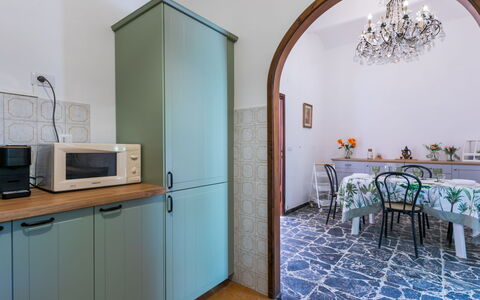 Torre degli Amidei: Piso, Diseño De Interiores, Madera, Suelo, Cocina, Habitación, Mueble, Encendiendo, Gabinetes, Mostrador