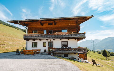 Panoramaperle: Cielo, Paisaje, Colina, Nube, Área Rural, Cordillera, Cabaña, Pendiente, Hill Station, Valle