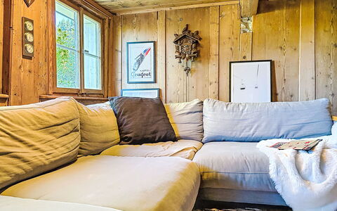 Winterberg: Mueble, Diseño De Interiores, Sofá, Madera, Piso, Suelo, Sala, Suelos De Madera, Habitación, Casa