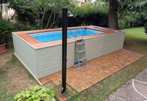 Casa Silvia: Madera, Piso, Piscina, Suelo, Material Compuesto, Manchas De Madera, Madera Dura, Jardín, Patio Interior, Sombra