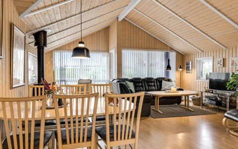 Trifun - 300M from the Sea: Cabaña, Patio Interior, Yarda, Edificios Del Jardín, Cobertizo, Vía Muerta, Mueble Para Exteriores, Cuarto De Troncos, Estructura Al Aire Libre, Choza
