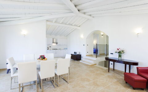 Villa Leccio 2: Diseño De Interiores, Piso, Techo, Mueble, Suelo, Departamento, Habitación, Sofá, Silla