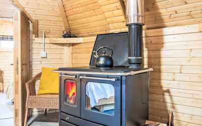 Alojamiento:&nbsp;Beekeepers Bothy 101.1