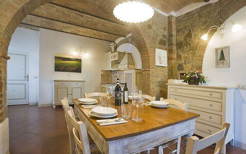 Montalcino 17: Mueble, Diseño De Interiores, Techo, Madera, Piso, Mesa, Silla, Cocina Y Comedor Mesa, Comedor, Encendiendo