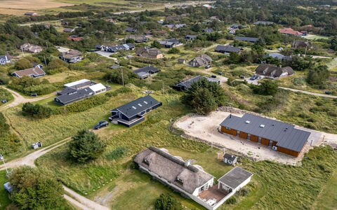 Reinhard - from the Sea: Techo, Casa, Llanura, Paisaje, Ecorregión, El Terreno Del Lote, Casa, Área Rural, Cabaña, Inmuebles