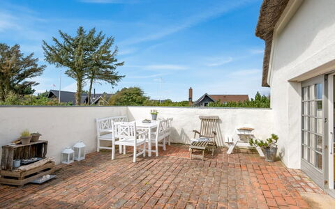 Reinhard - from the Sea: Cabaña, Patio Interior, Yarda, Edificios Del Jardín, Cobertizo, Vía Muerta, Mueble Para Exteriores, Cuarto De Troncos, Estructura Al Aire Libre, Choza