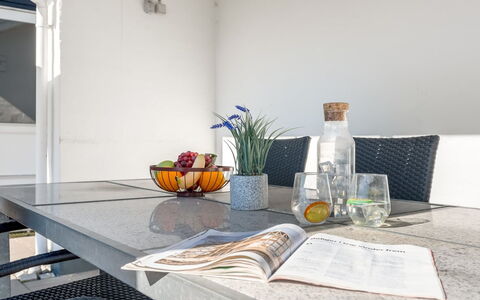 Guthbrand - 1.3Km from the Sea: Departamento, Condominio, Inmuebles, Balcón, Villa, Hotel