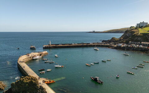 Tregony House 1 Bedroom: Barco, Agua, Cuerpo De Agua, Watercraft, Costa, Barcos Y Canotaje - Efectos Y Equipo, Costeras Y Los Accidentes Geográficos Oceánico, Camino Acuático, Mar, Verano