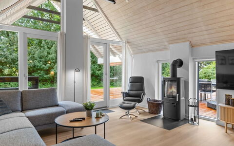Erle - 830M from the Sea: Mueble, Piso, Diseño De Interiores, Madera, Suelos De Madera, Suelo, Silla, Sala, Casa, Techo