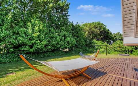 Erle - 830M from the Sea: Madera, Mueble Para Exteriores, Madera Dura, Sombra, Suelos De Madera, Manchas De Madera, Eco Hotel, Jardín, Tablón, Material Natural