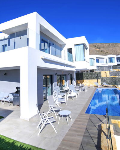 Villa Perla: Azul, Piscina, Villa, Ático, Hotel