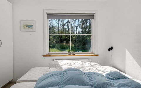 Wolter - 1.7Km from the Sea: Habitación, Madera, Sábana, Lecho, Cama, Diseño De Interiores, Linos, Mueble, Techo, Encendiendo