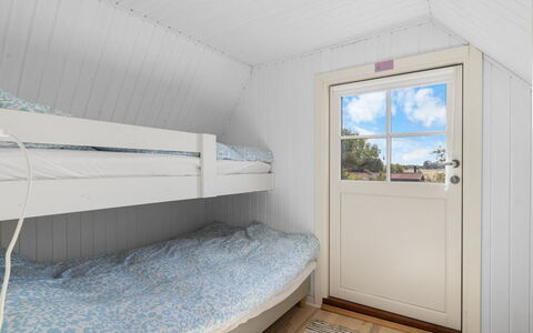 Gorica - 150M from the Sea: Madera, Suelo, Piso, Habitación, Diseño De Interiores, Techo, Cama, Habitación, Manchas De Madera, Madera Dura