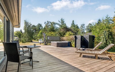 Milda - 100M from the Sea