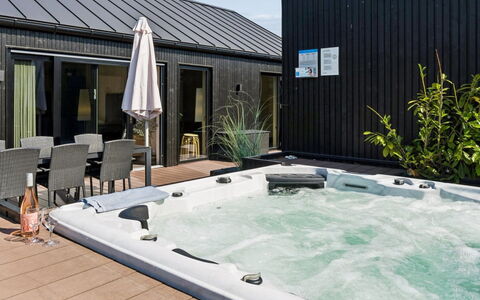 Artur - 800M from the Sea: Material Compuesto, Recurso, Cubierta, Mueble Para Exteriores, Piscina, Eco Hotel, Patio, Sombra, Patio, Madera Dura