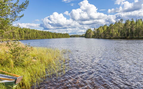 Villa Usva: Azul, Los Recursos Hídricos, Agua, Cuerpo De Agua, Naturaleza, Entorno Natural, Paisaje Natural, Camino Acuático, Banco, Corriente De Agua